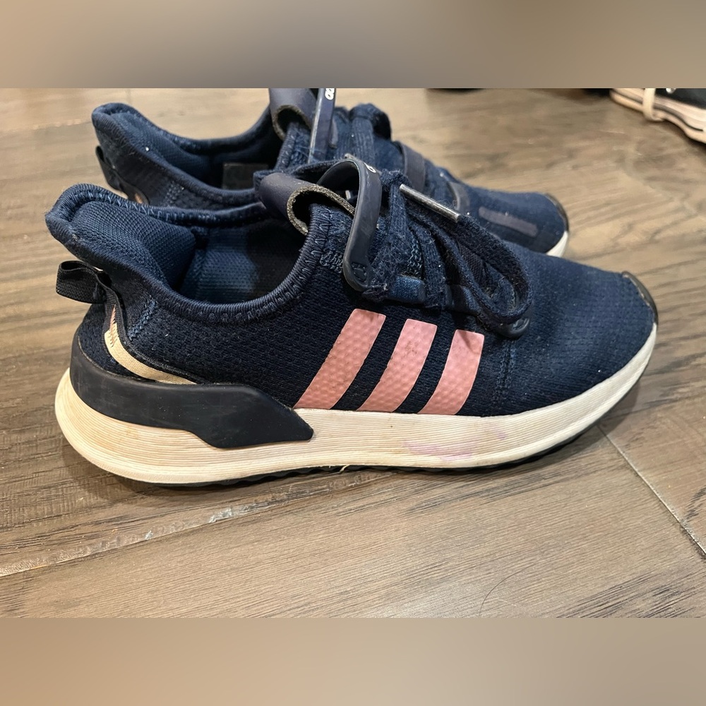 Girls Adidas U Path Run Navy Pink Sneakers
